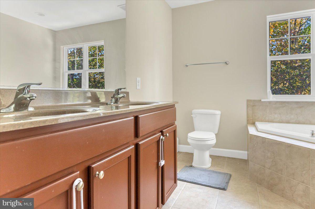 OAK TREE LANDING - Residential