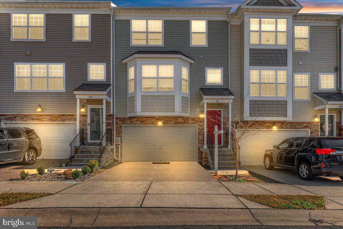 OAK TREE LANDING - Residential