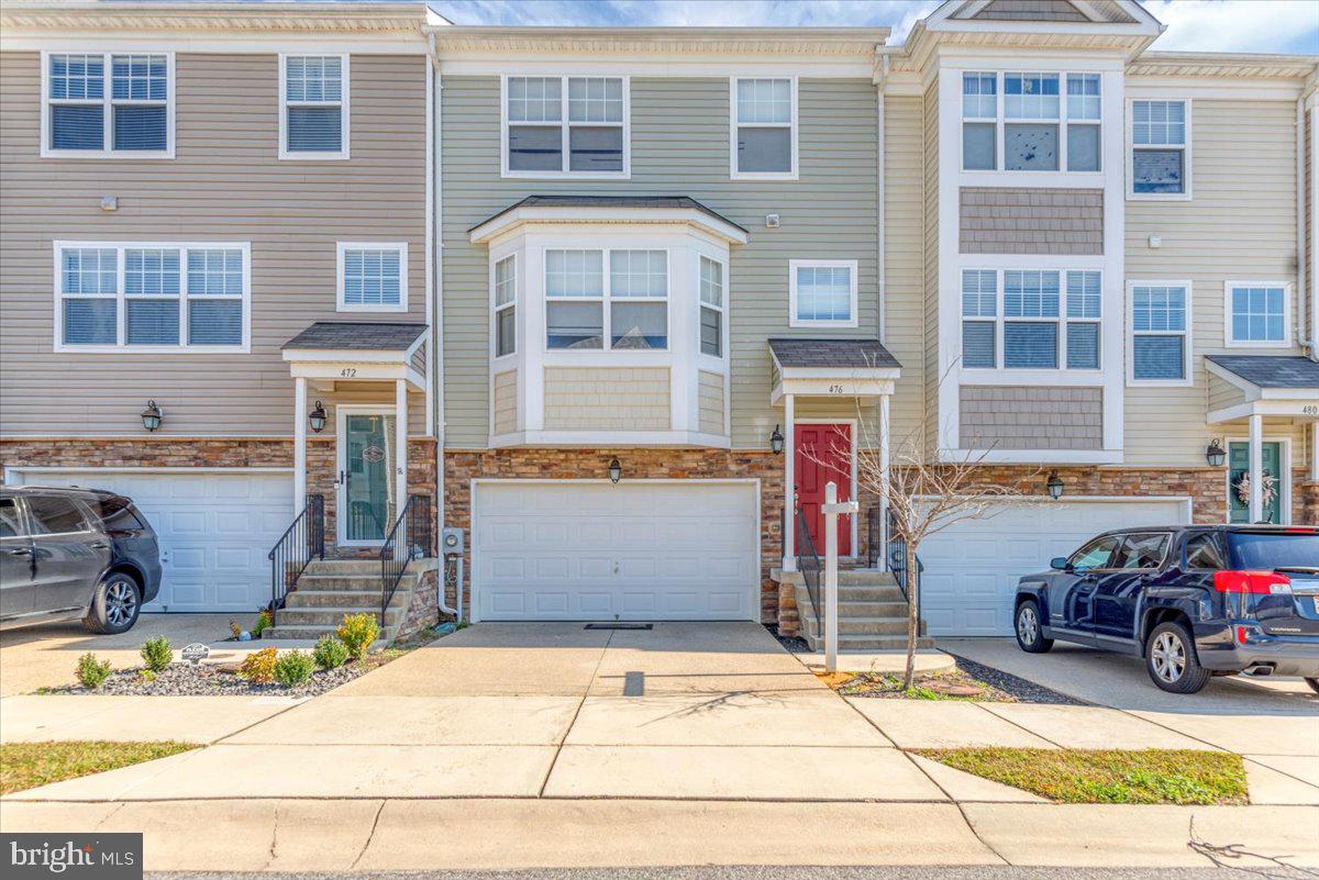 OAK TREE LANDING - Residential