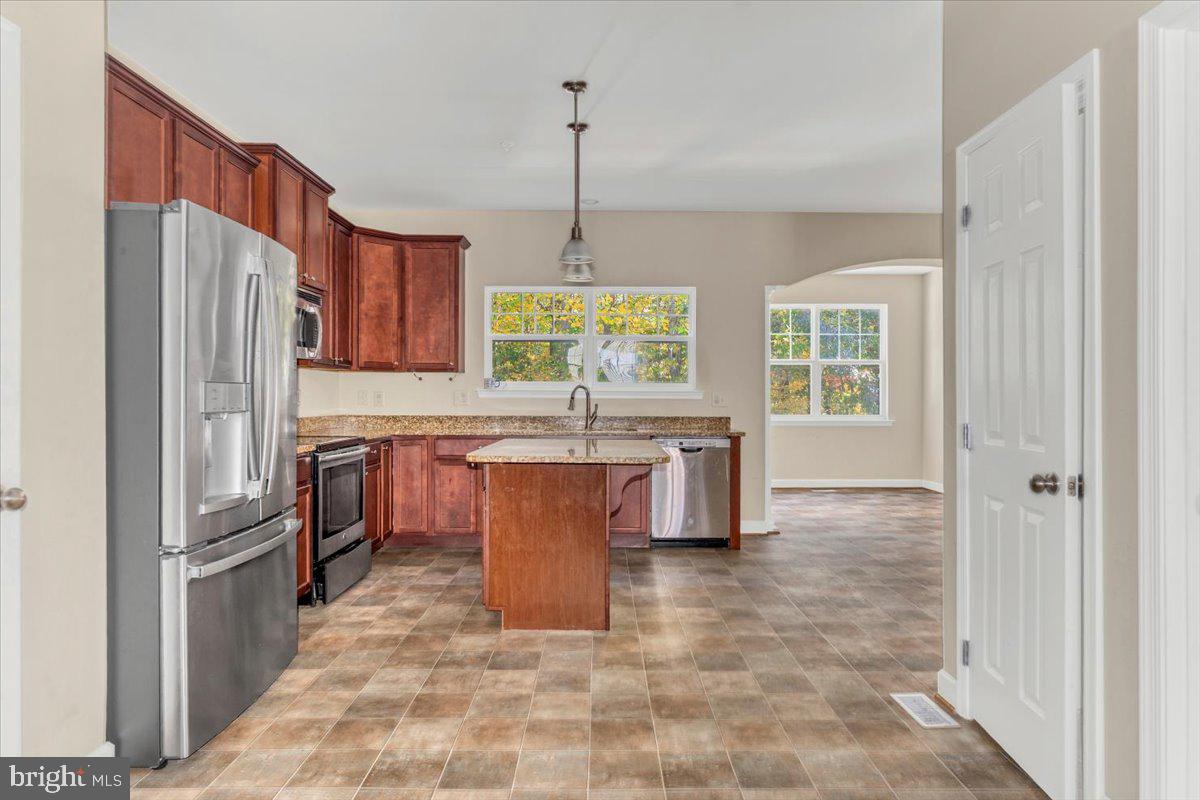 OAK TREE LANDING - Residential