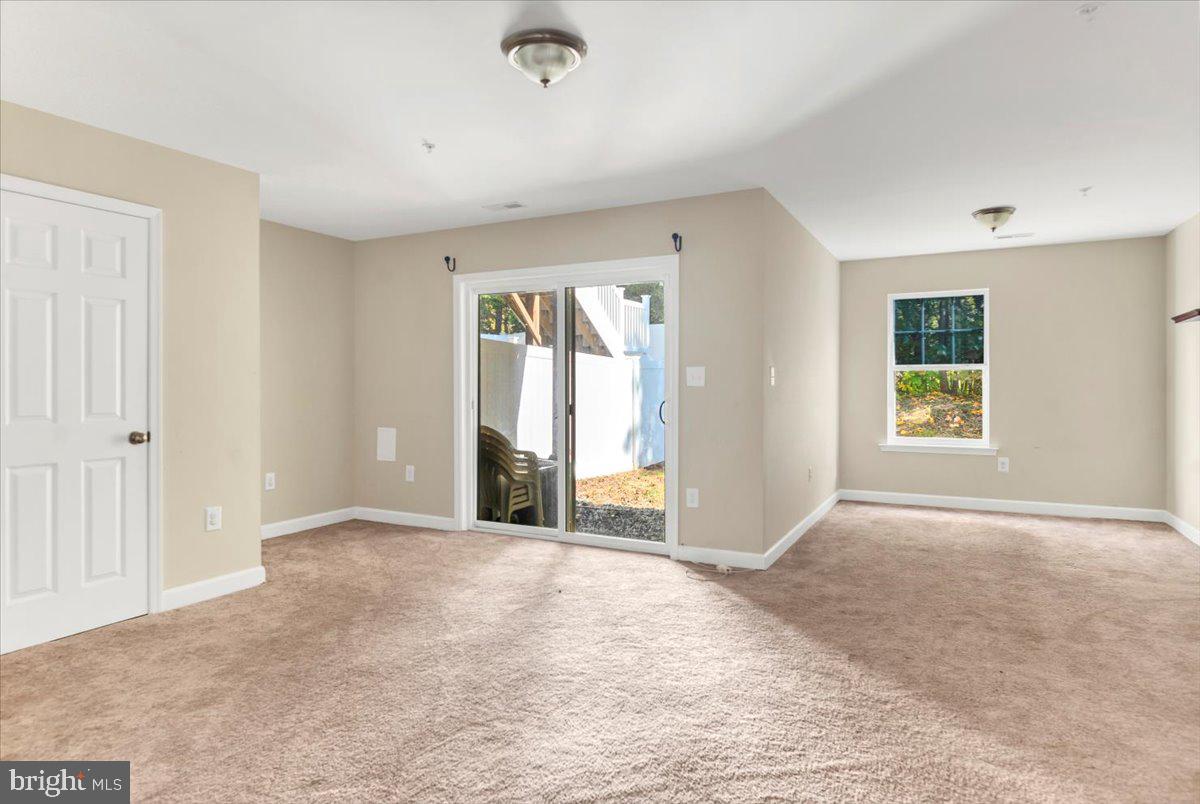 OAK TREE LANDING - Residential