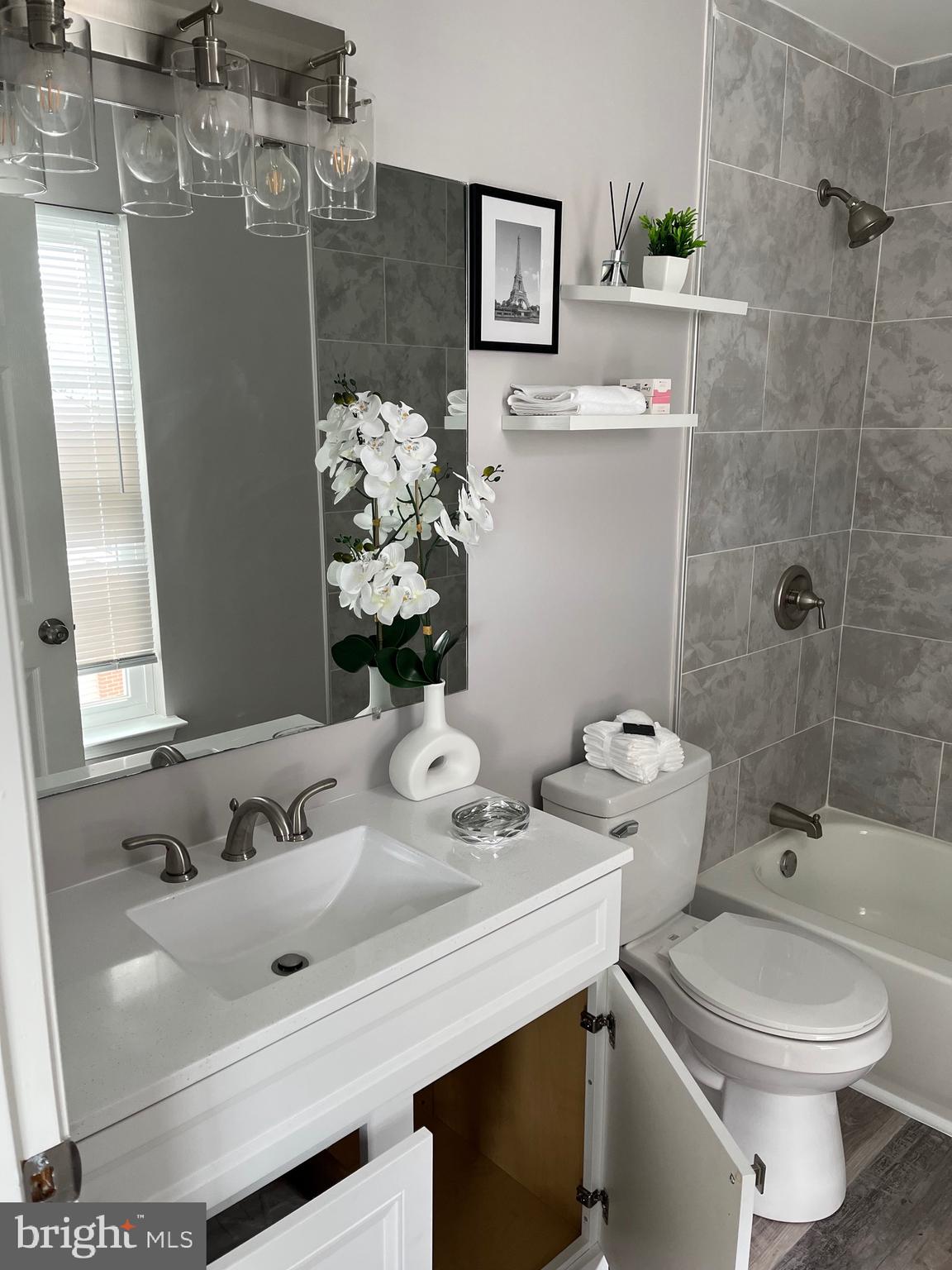 JACKSONS RIDGE CONDOS - Residential