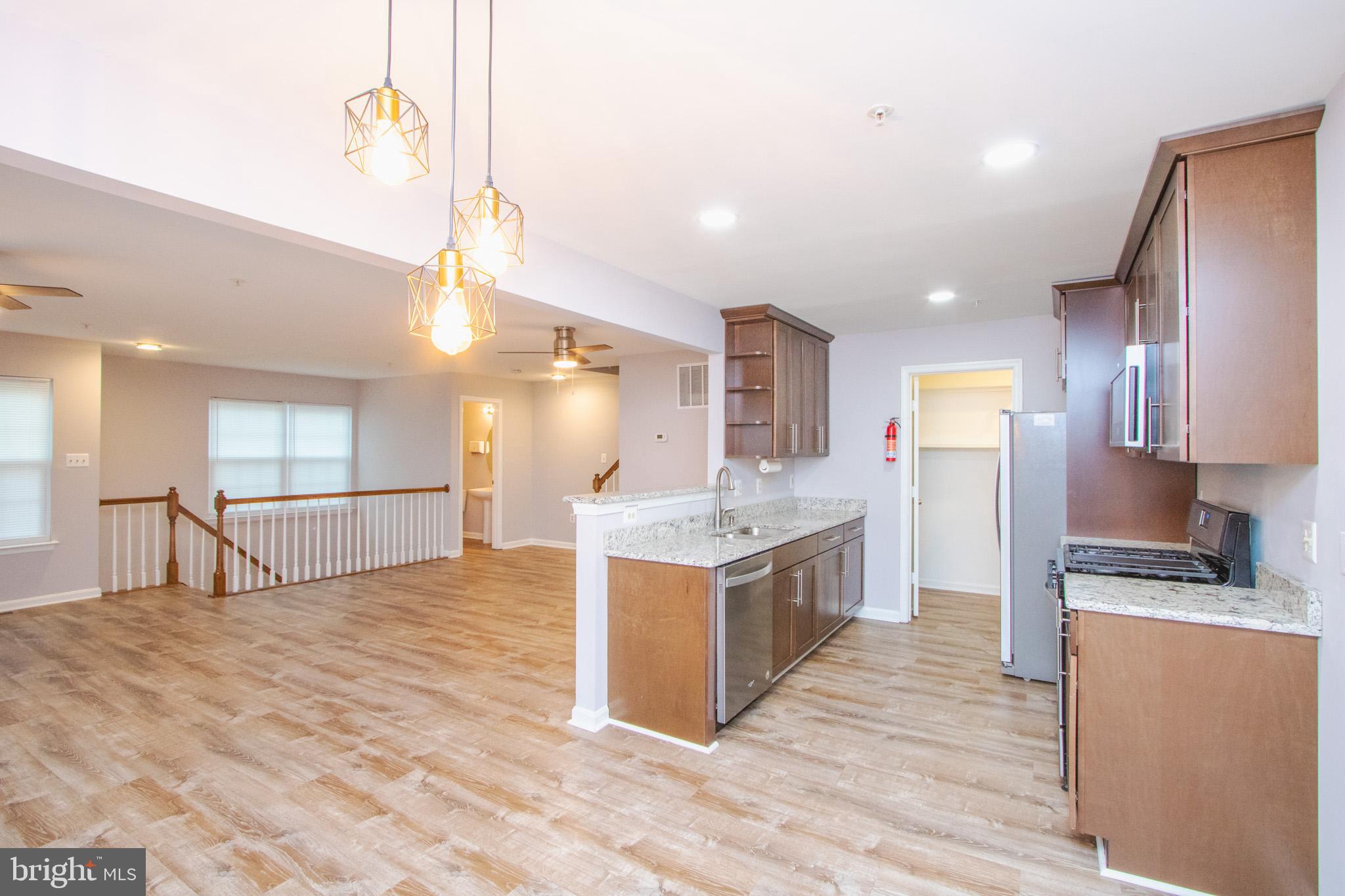 JACKSONS RIDGE CONDOS - Residential