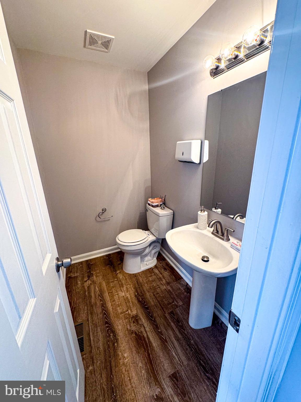 JACKSONS RIDGE CONDOS - Residential