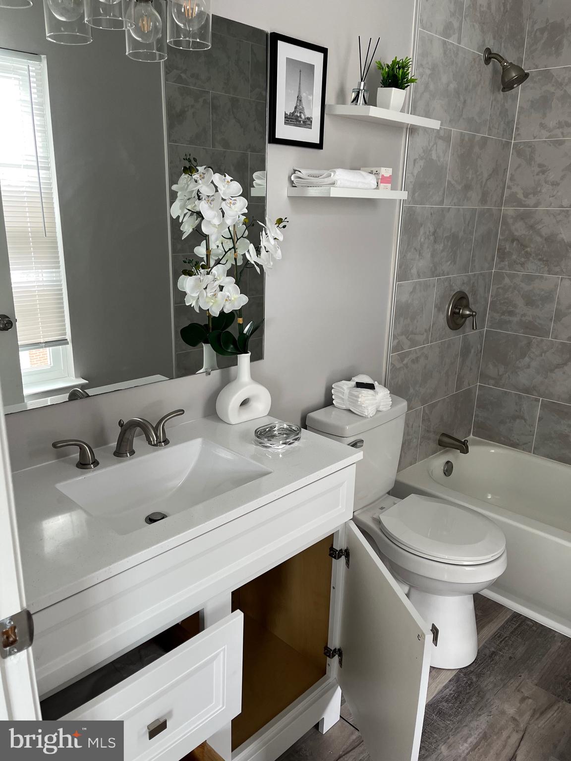 JACKSONS RIDGE CONDOS - Residential