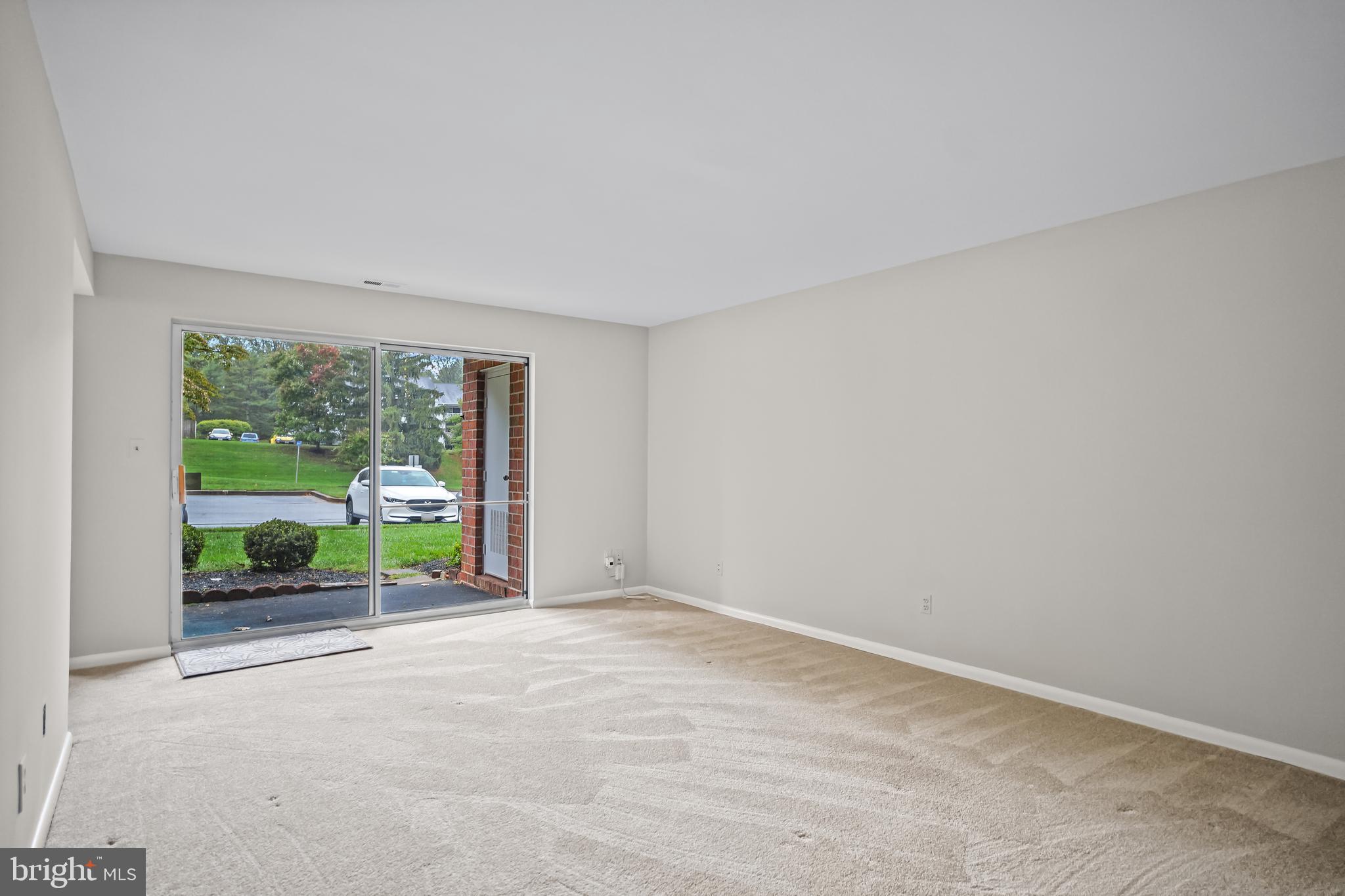 HOLLY HALL - Residential