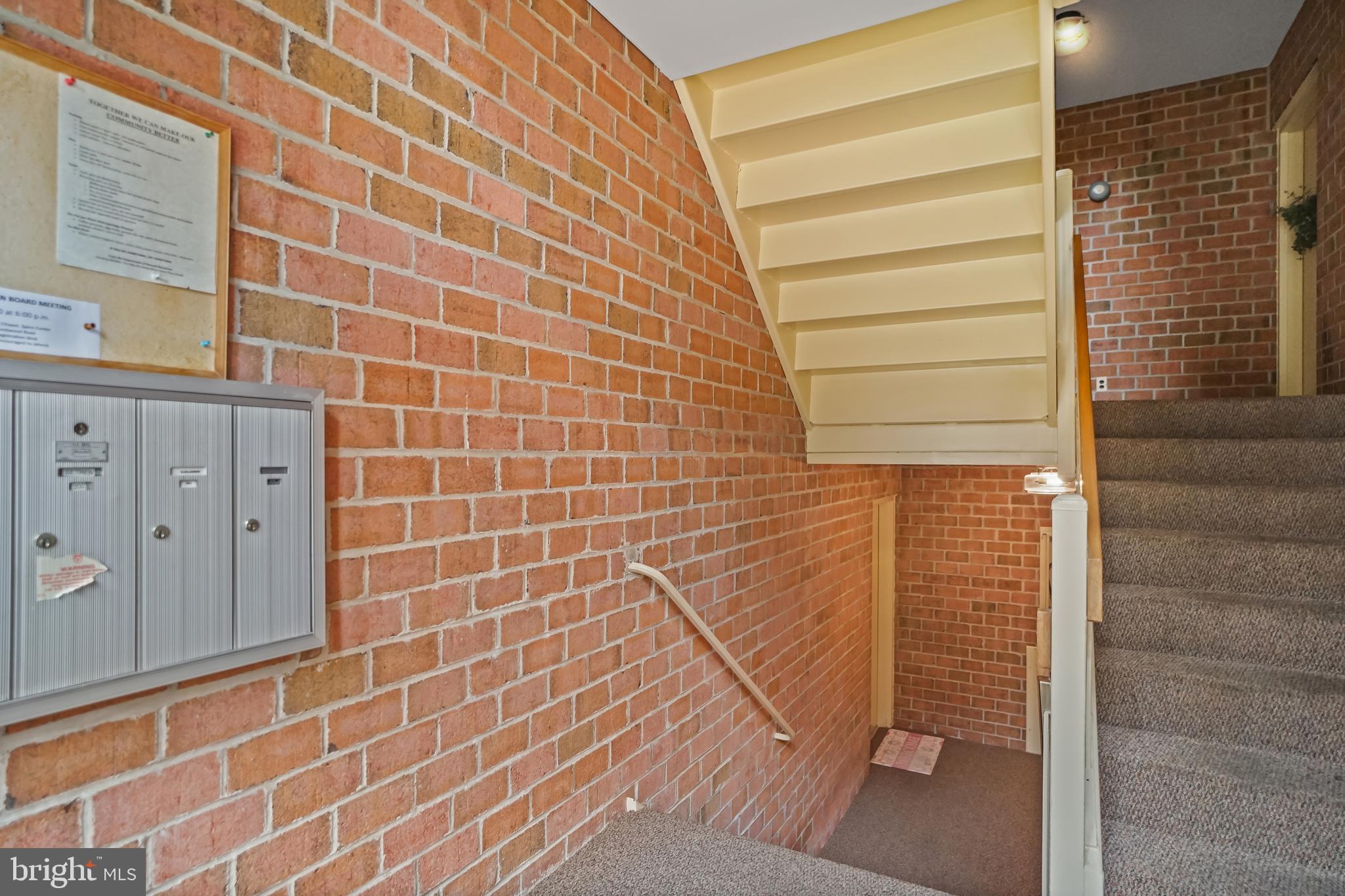 HOLLY HALL - Residential