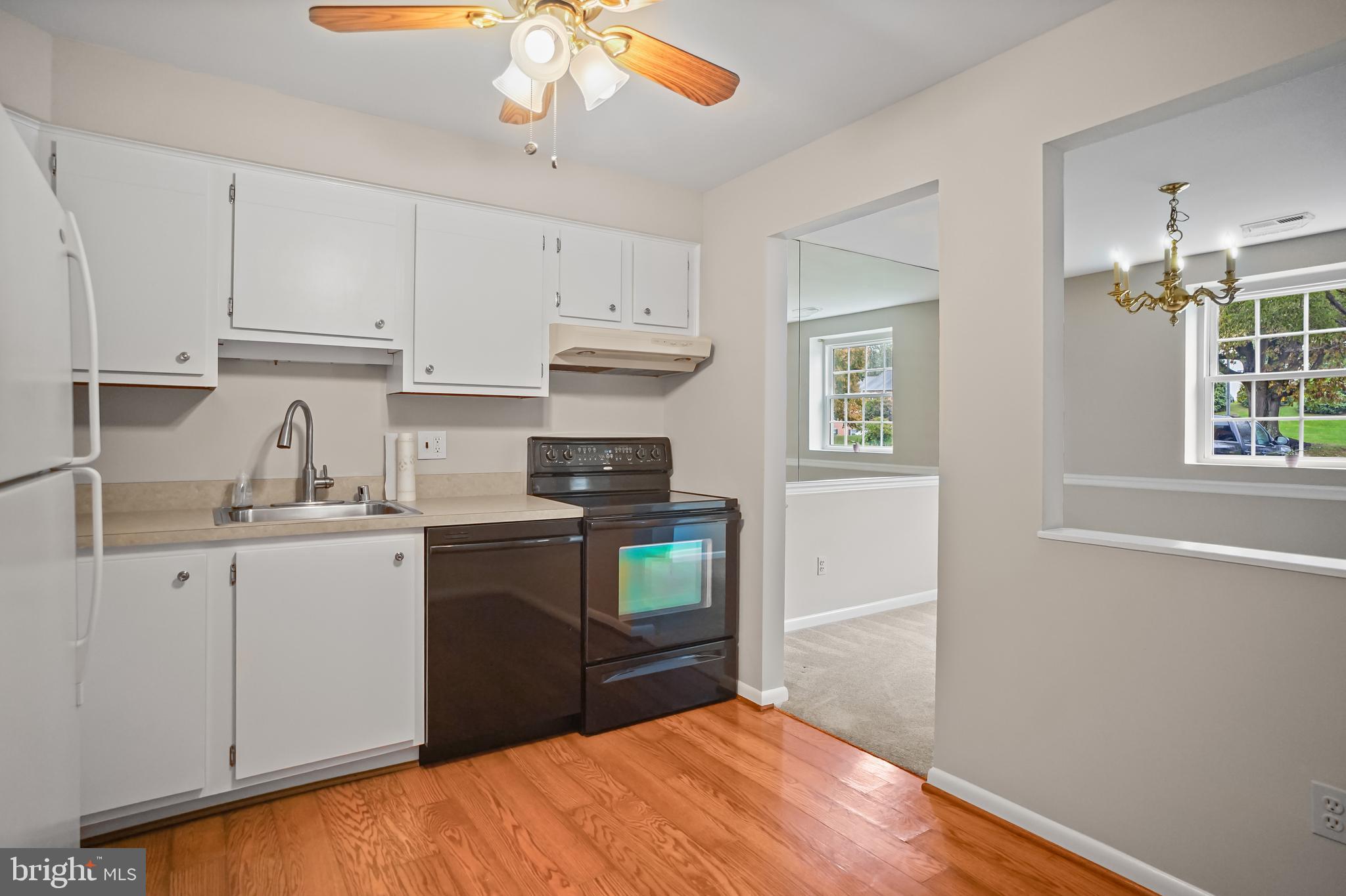 HOLLY HALL - Residential