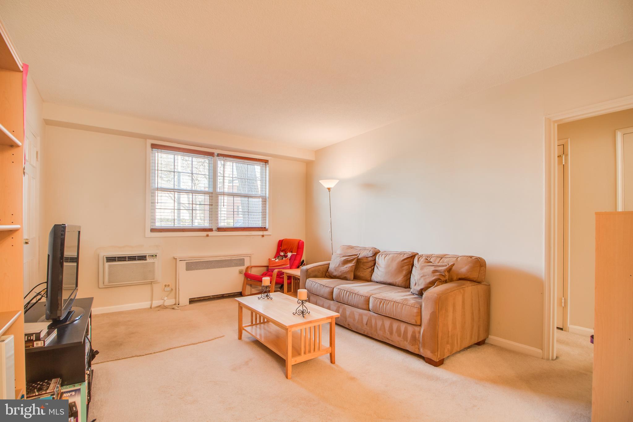 ARLINGTON OAKS - Residential