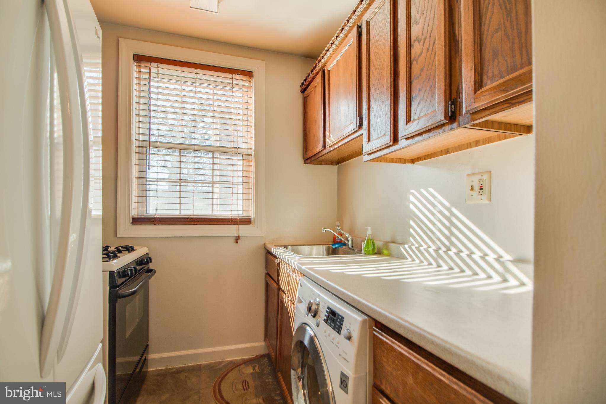 ARLINGTON OAKS - Residential