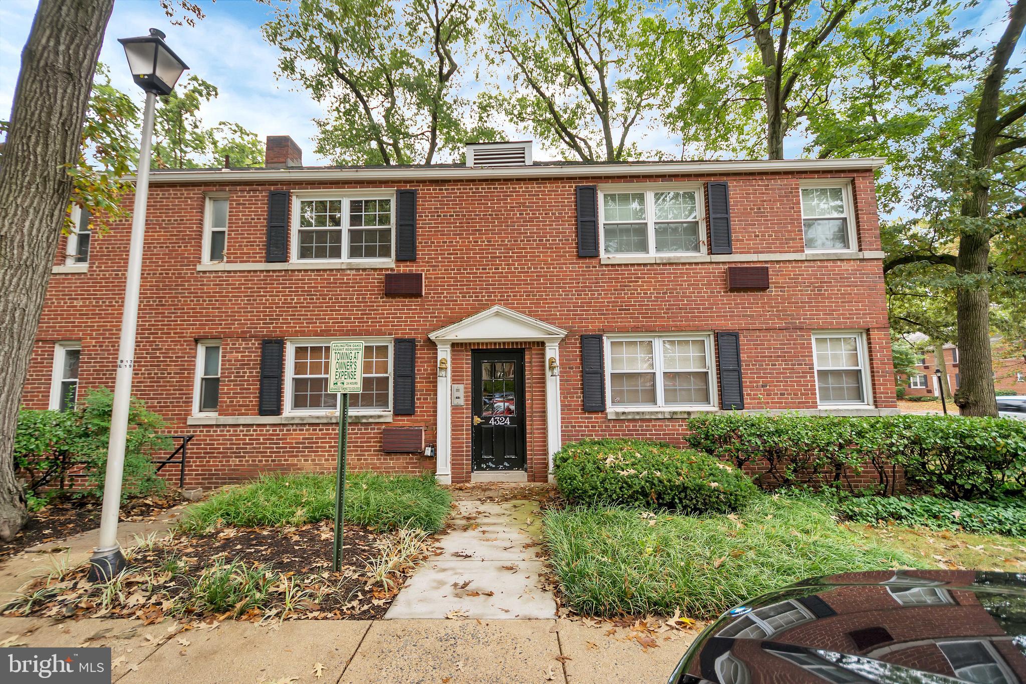 ARLINGTON OAKS - Residential