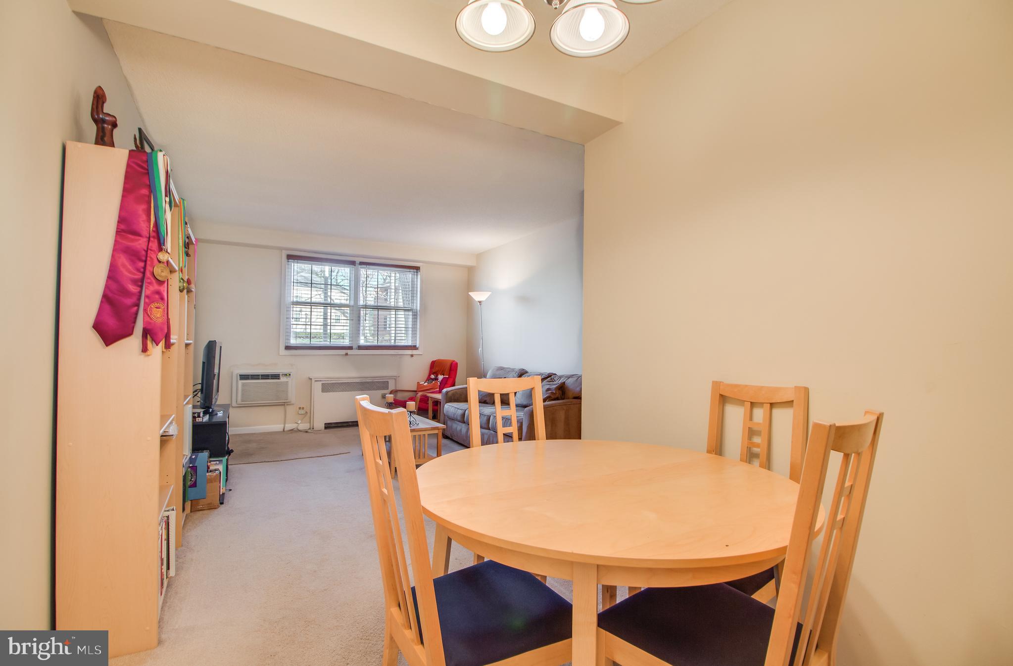 ARLINGTON OAKS - Residential