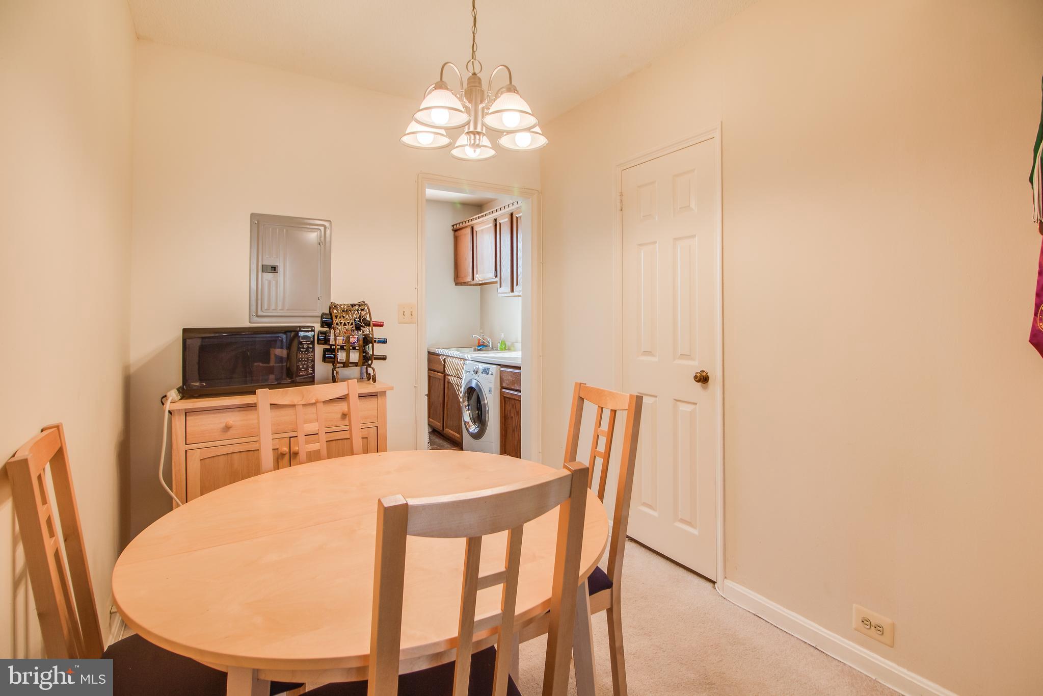 ARLINGTON OAKS - Residential