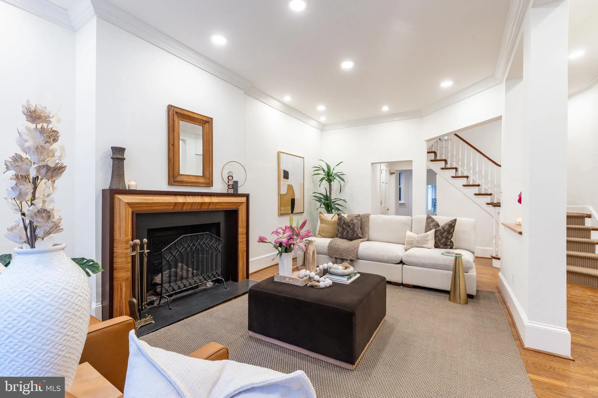 Philadelphia, Pennsylvania 19103, United States, 5 Bedrooms Bedrooms, ,5 BathroomsBathrooms,Residential,Active,237009