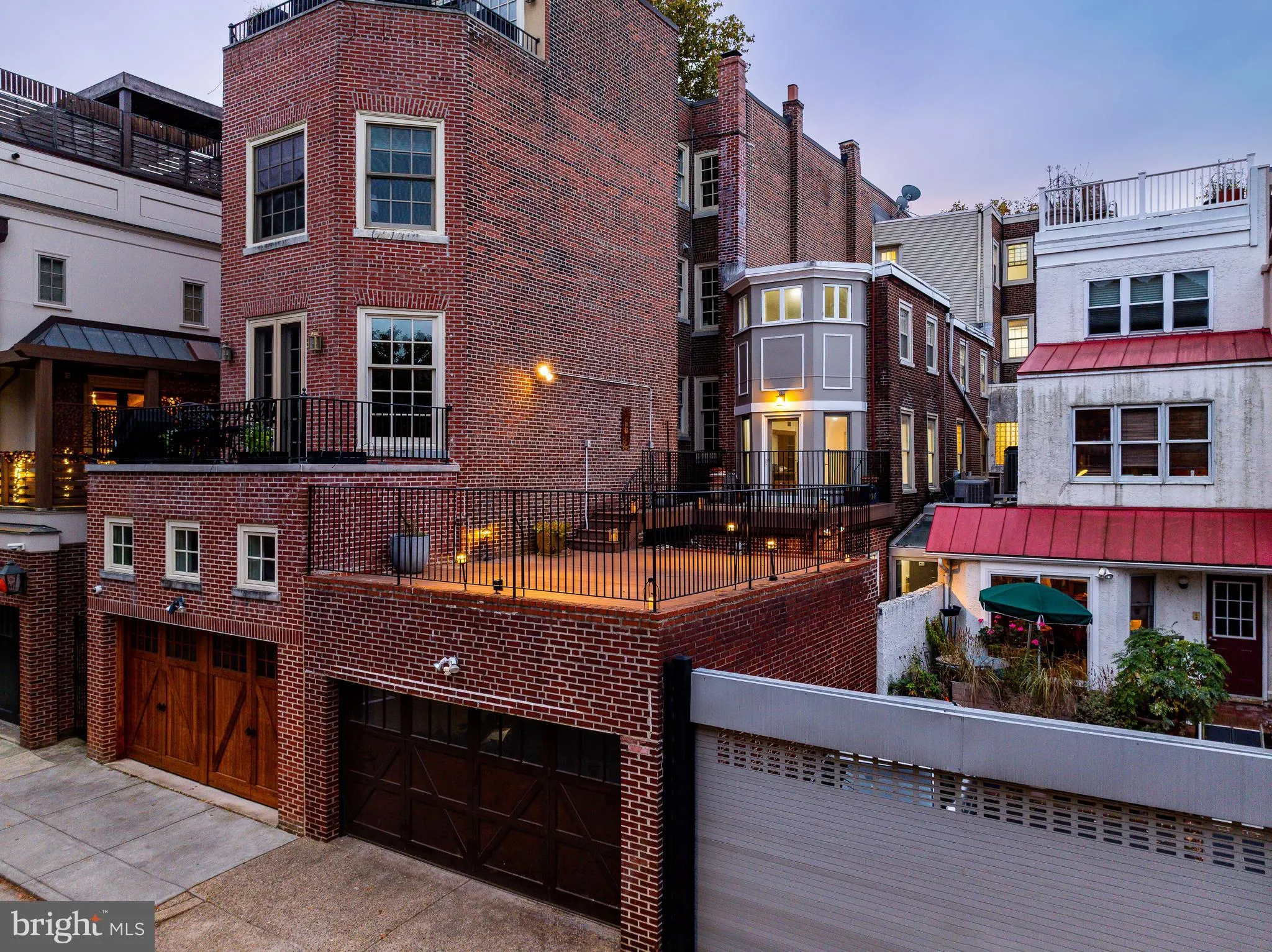 Philadelphia, Pennsylvania 19103, United States, 5 Bedrooms Bedrooms, ,5 BathroomsBathrooms,Residential,Active,237009
