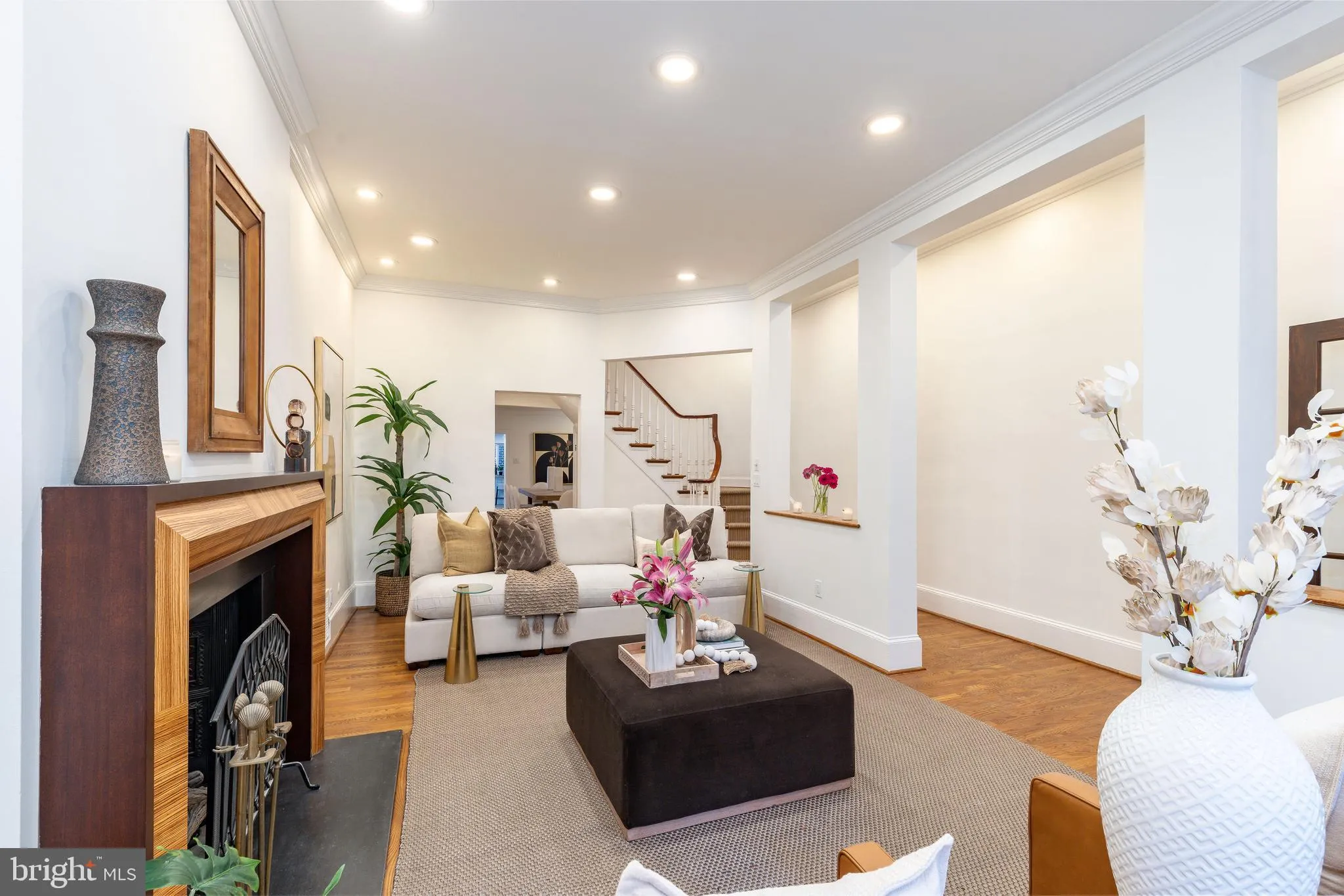 Philadelphia, Pennsylvania 19103, United States, 5 Bedrooms Bedrooms, ,5 BathroomsBathrooms,Residential,Active,237009