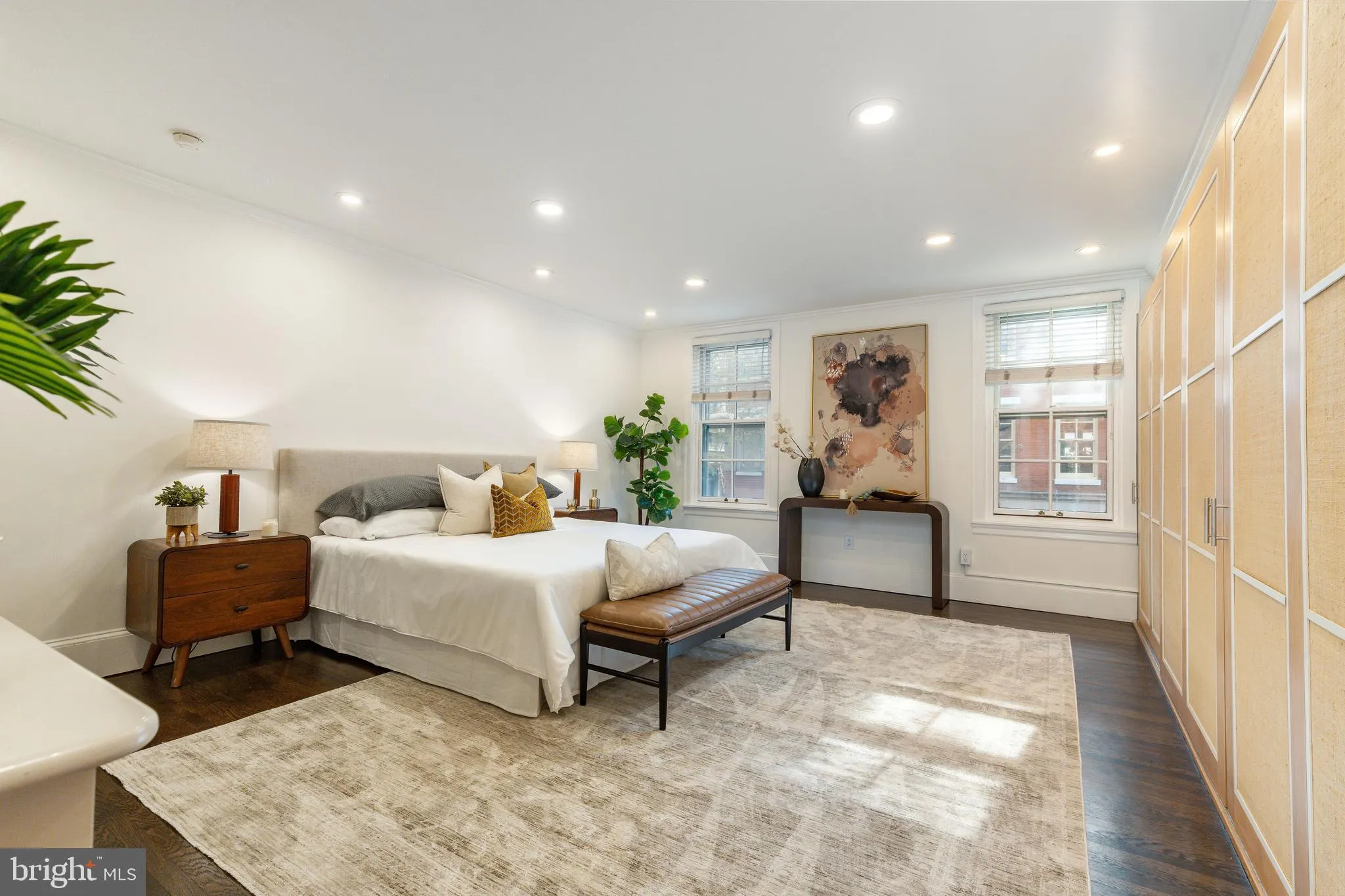 Philadelphia, Pennsylvania 19103, United States, 5 Bedrooms Bedrooms, ,5 BathroomsBathrooms,Residential,Active,237009