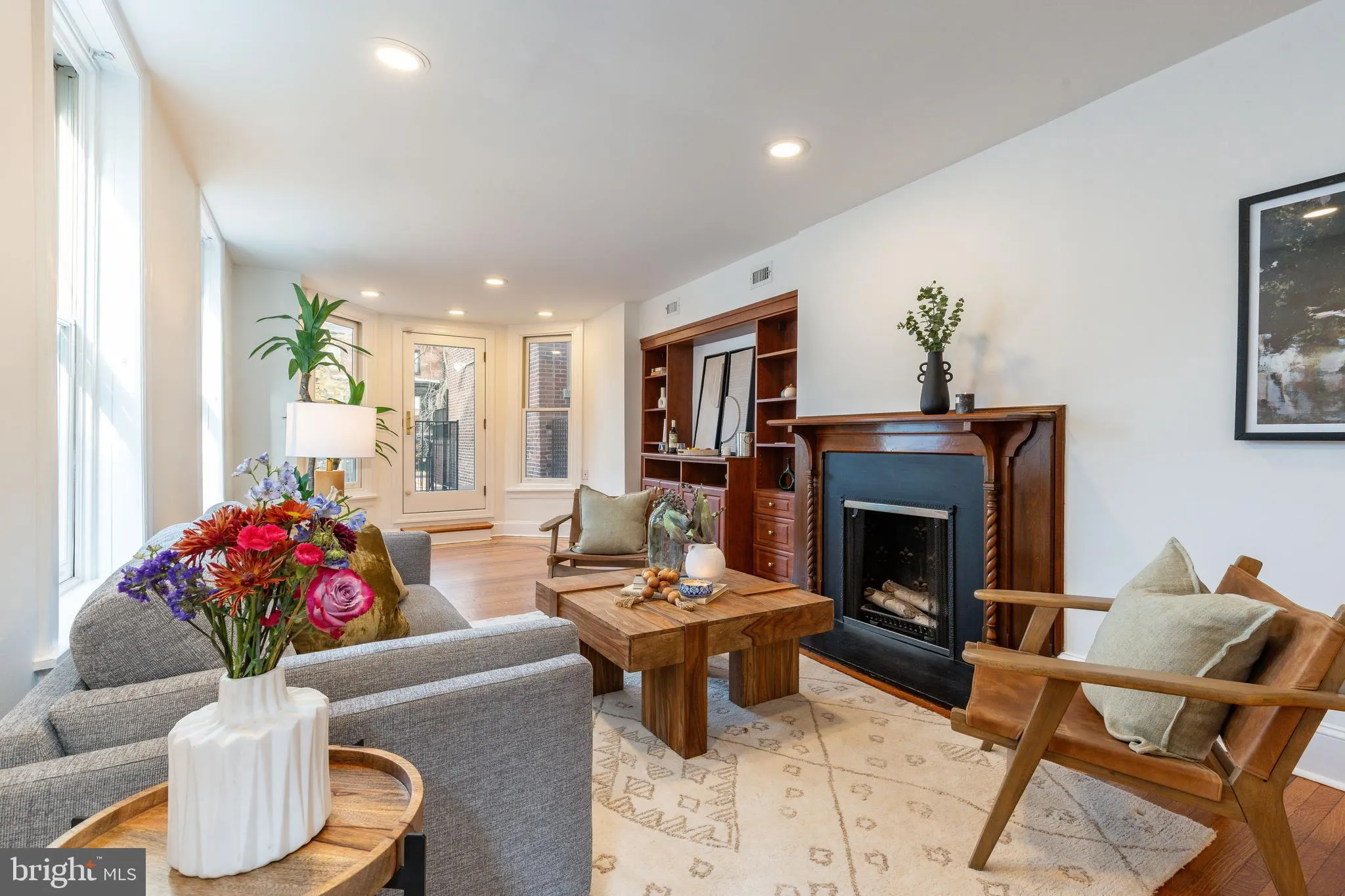 Philadelphia, Pennsylvania 19103, United States, 5 Bedrooms Bedrooms, ,5 BathroomsBathrooms,Residential,Active,237009