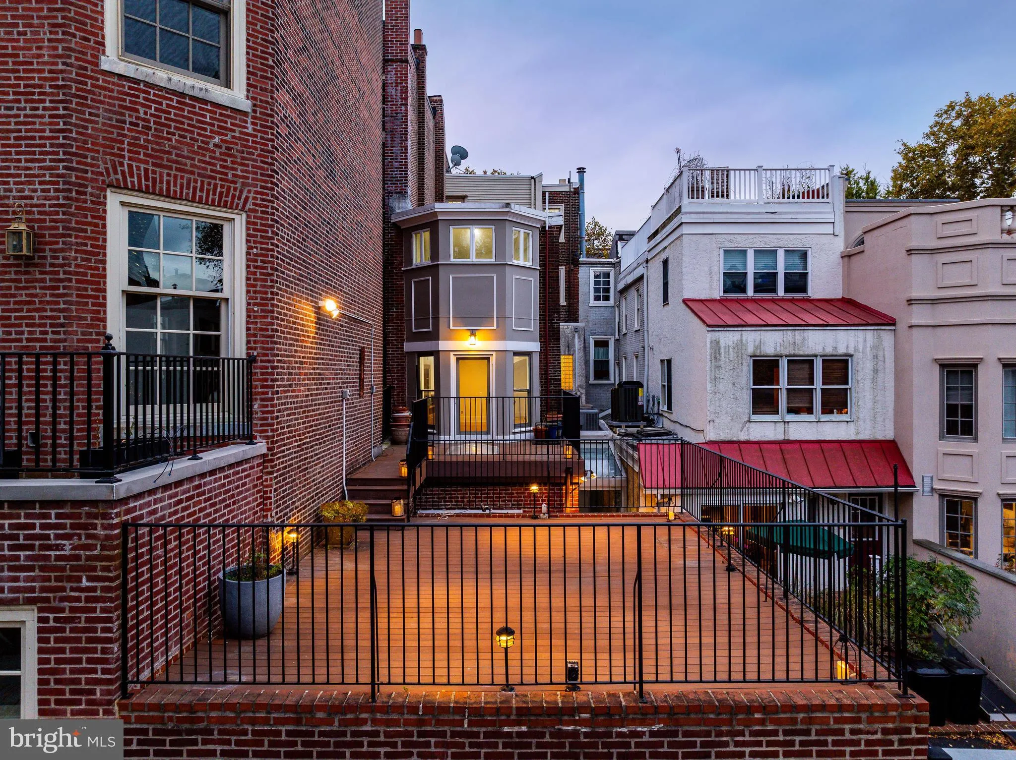 Philadelphia, Pennsylvania 19103, United States, 5 Bedrooms Bedrooms, ,5 BathroomsBathrooms,Residential,Active,237009