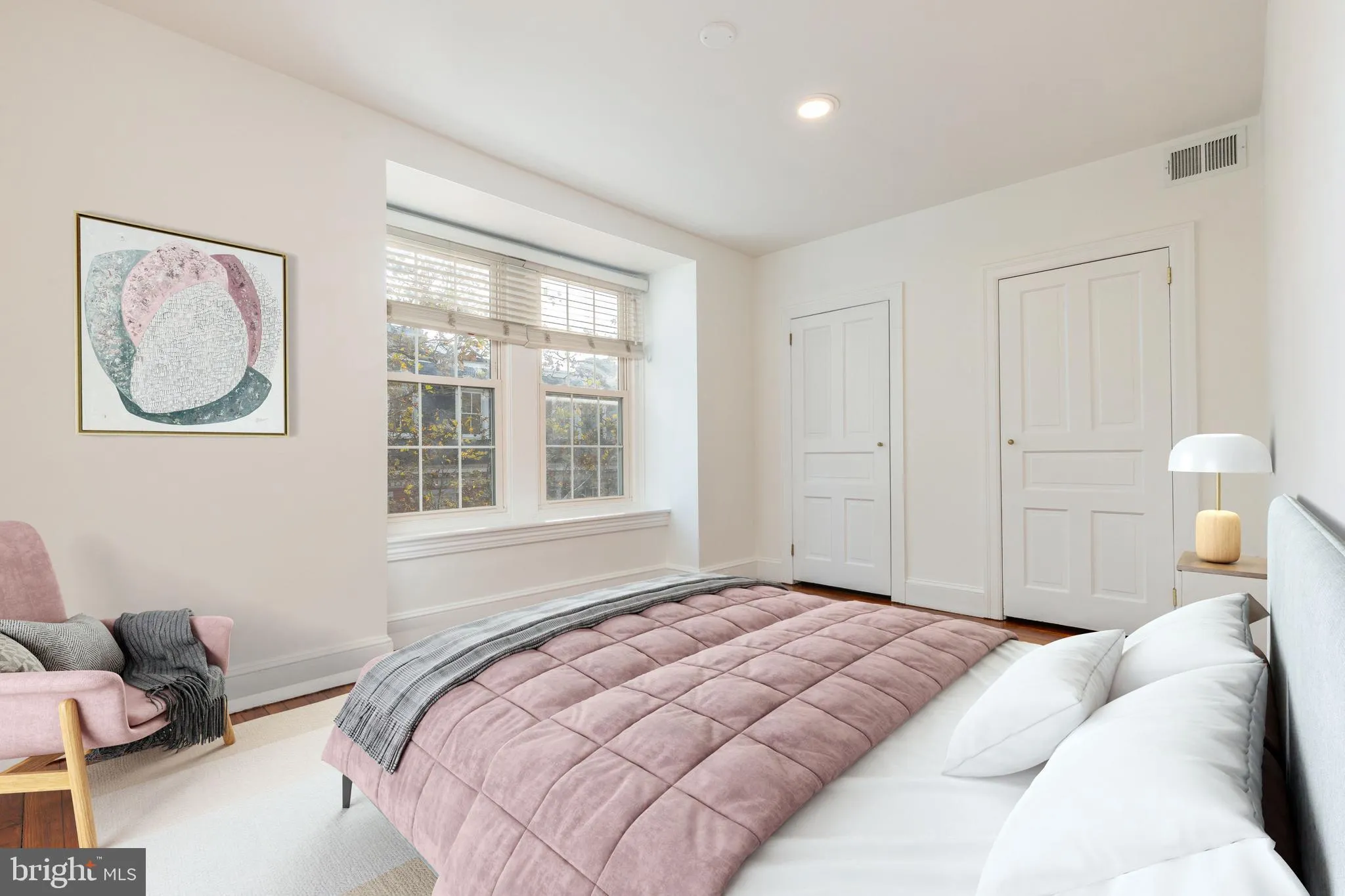 Philadelphia, Pennsylvania 19103, United States, 5 Bedrooms Bedrooms, ,5 BathroomsBathrooms,Residential,Active,237009