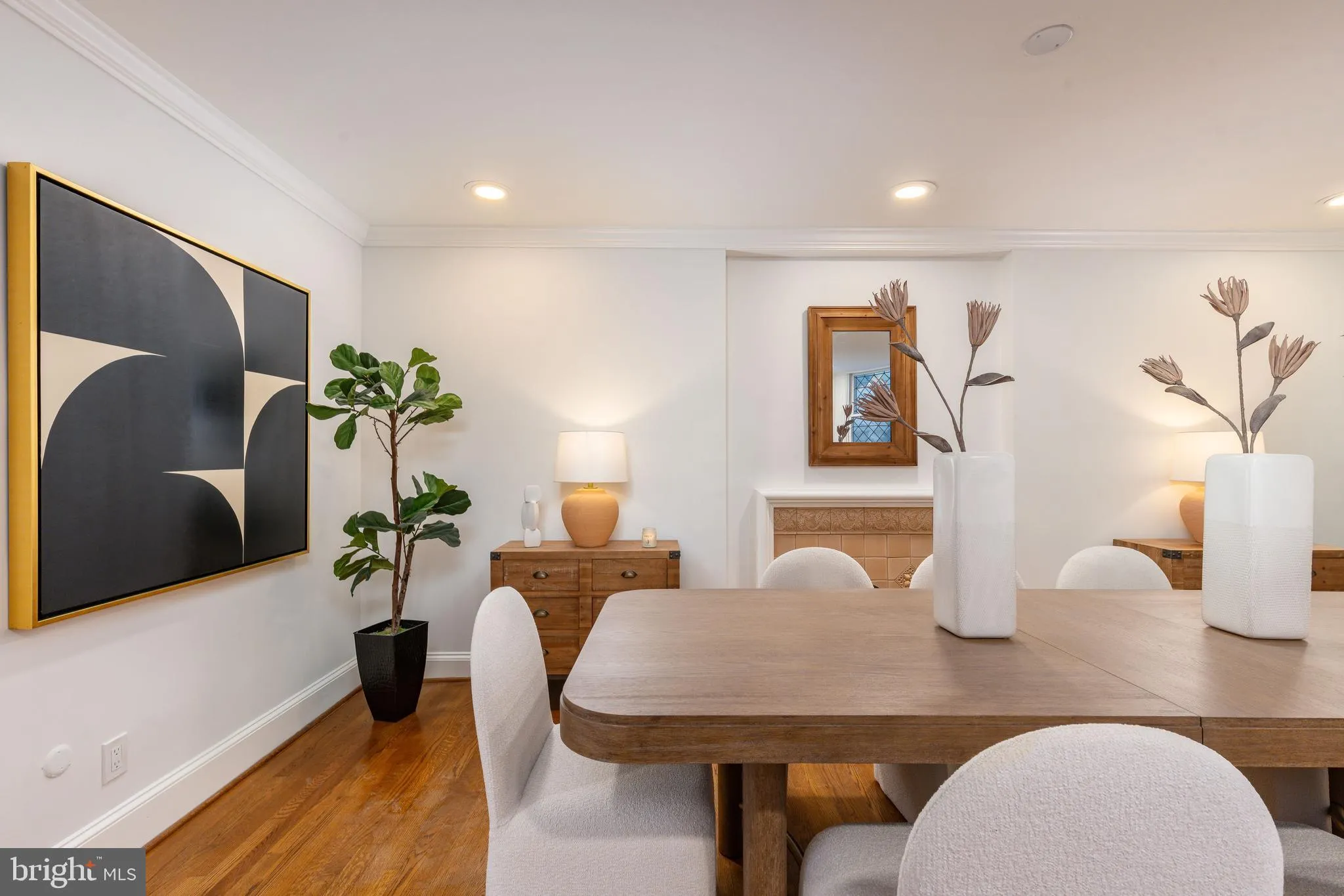 Philadelphia, Pennsylvania 19103, United States, 5 Bedrooms Bedrooms, ,5 BathroomsBathrooms,Residential,Active,237009