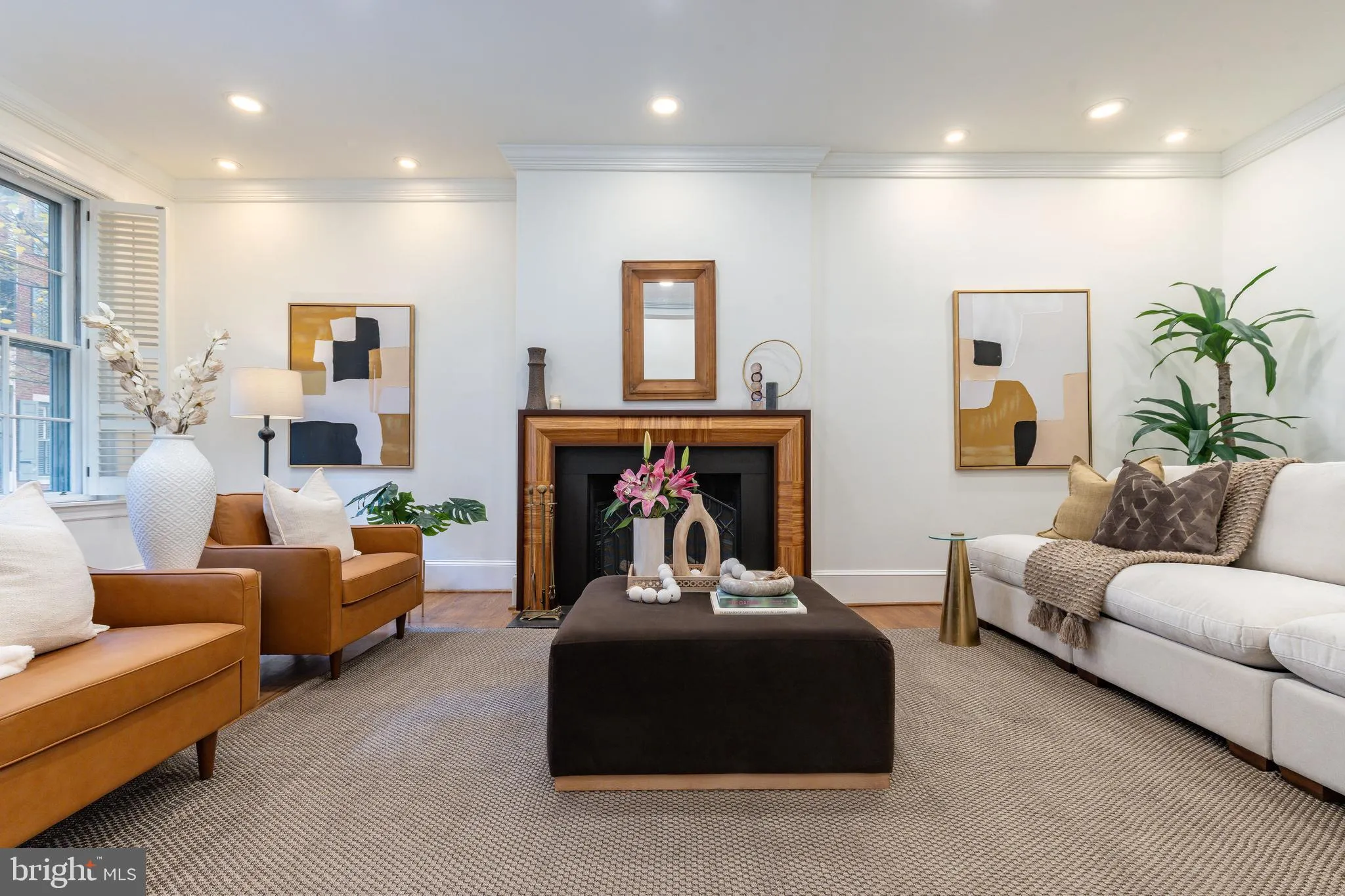 Philadelphia, Pennsylvania 19103, United States, 5 Bedrooms Bedrooms, ,5 BathroomsBathrooms,Residential,Active,237009