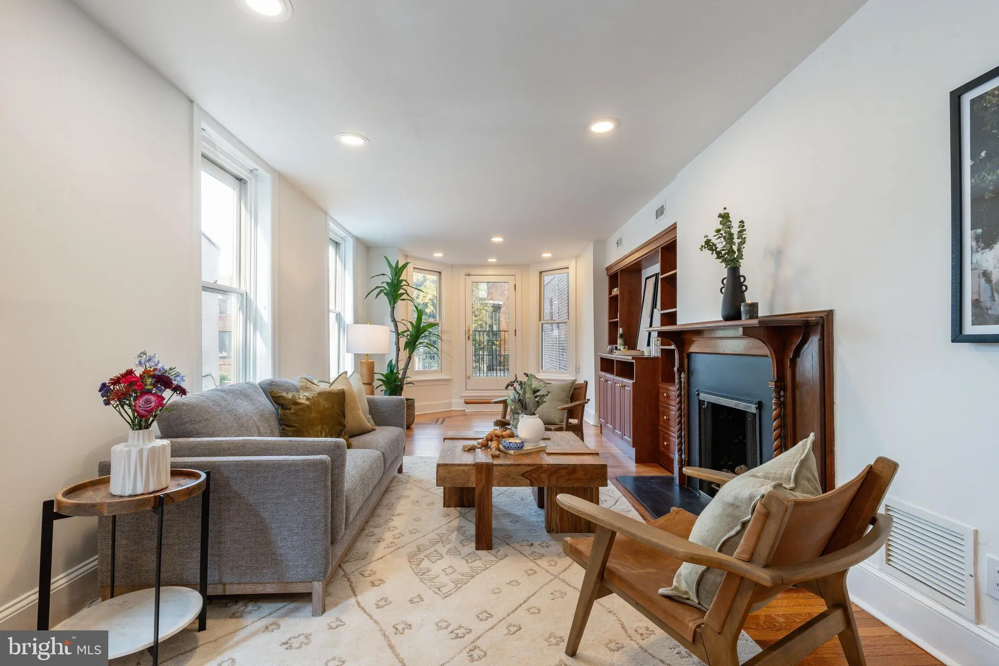 Philadelphia, Pennsylvania 19103, United States, 5 Bedrooms Bedrooms, ,5 BathroomsBathrooms,Residential,Active,237009