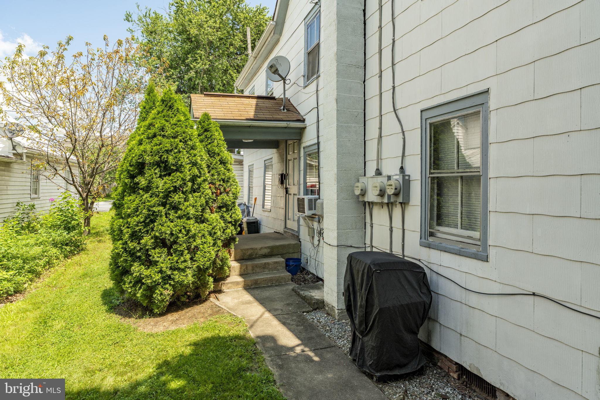 105 W MAIN STREET 105A