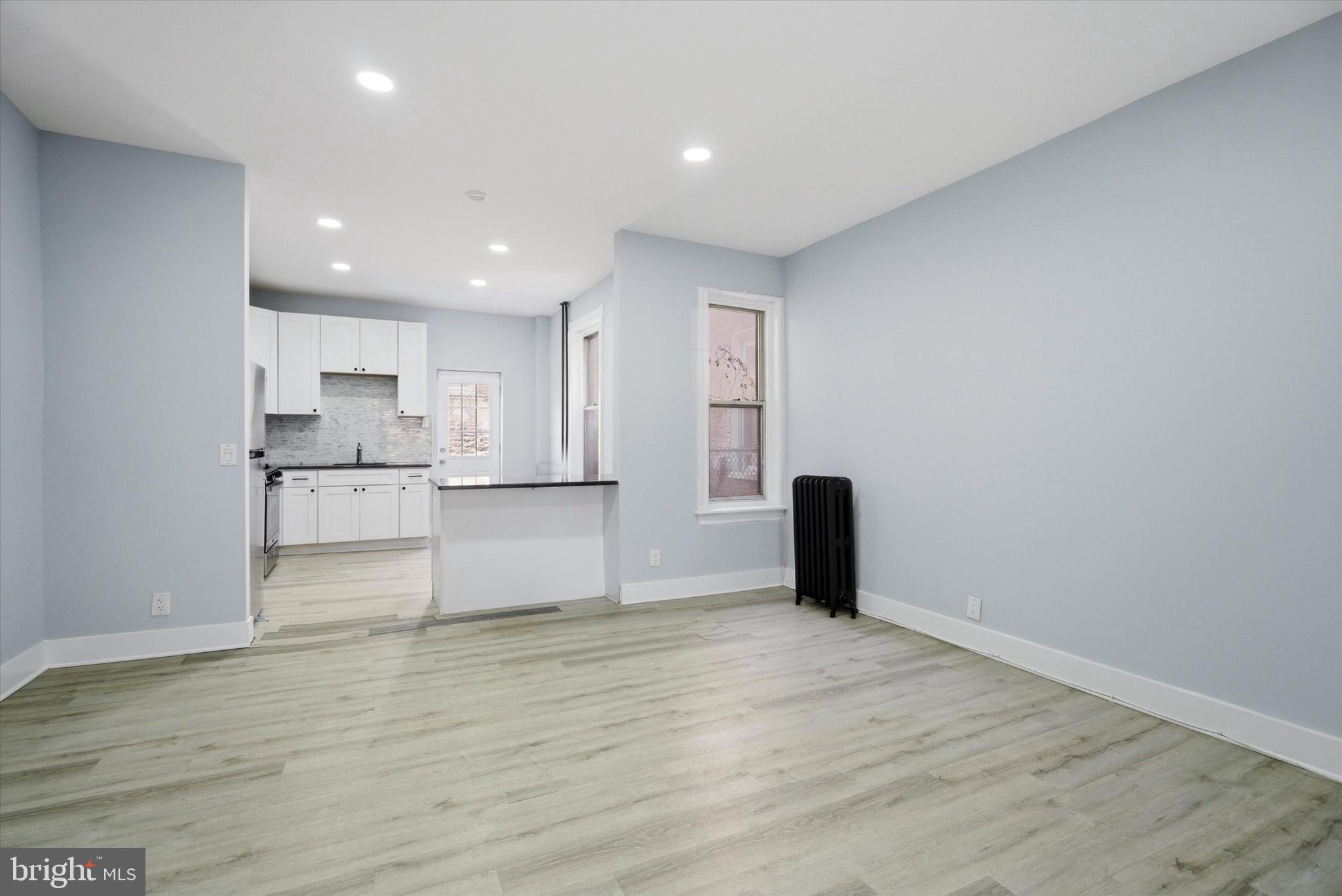 EAST OAK LANE - Residential