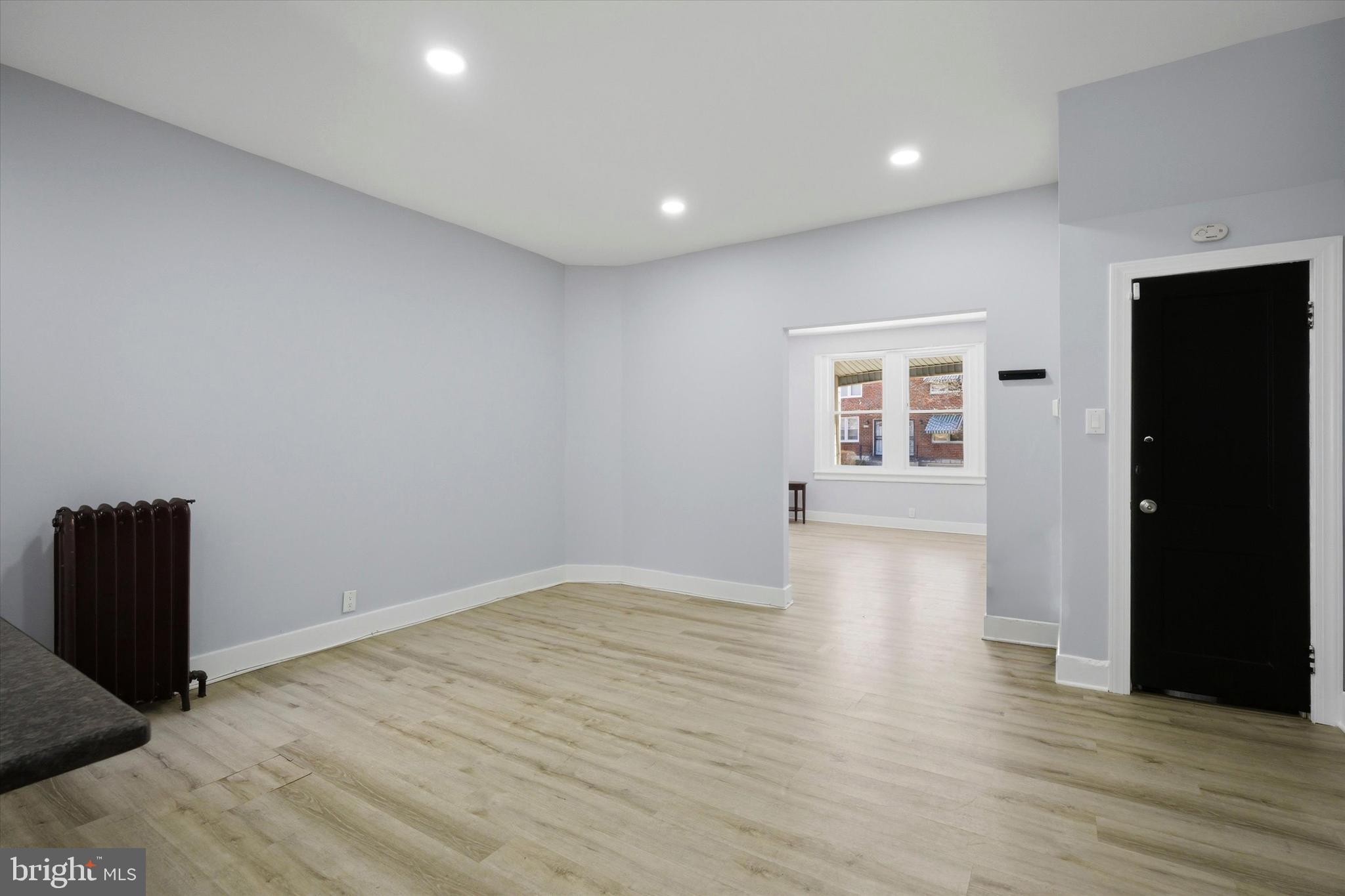 EAST OAK LANE - Residential