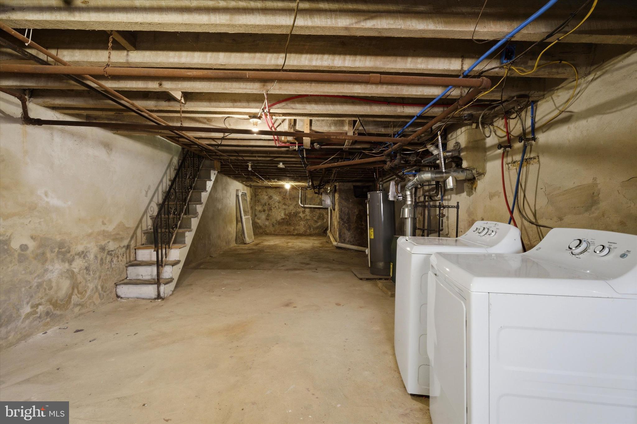 EAST OAK LANE - Residential