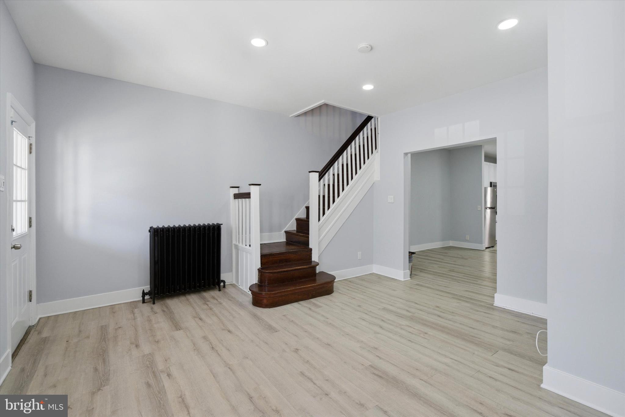 EAST OAK LANE - Residential