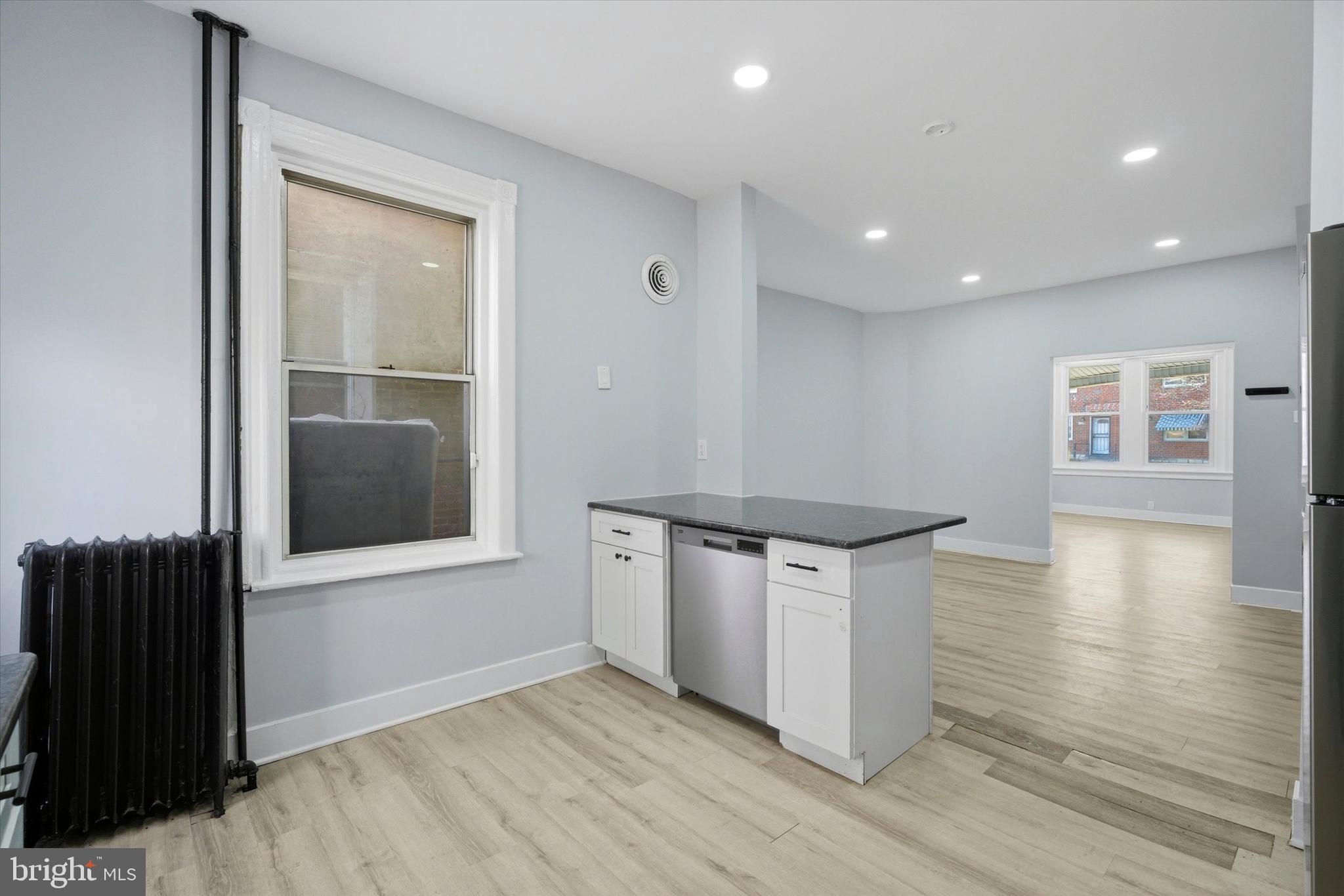 EAST OAK LANE - Residential