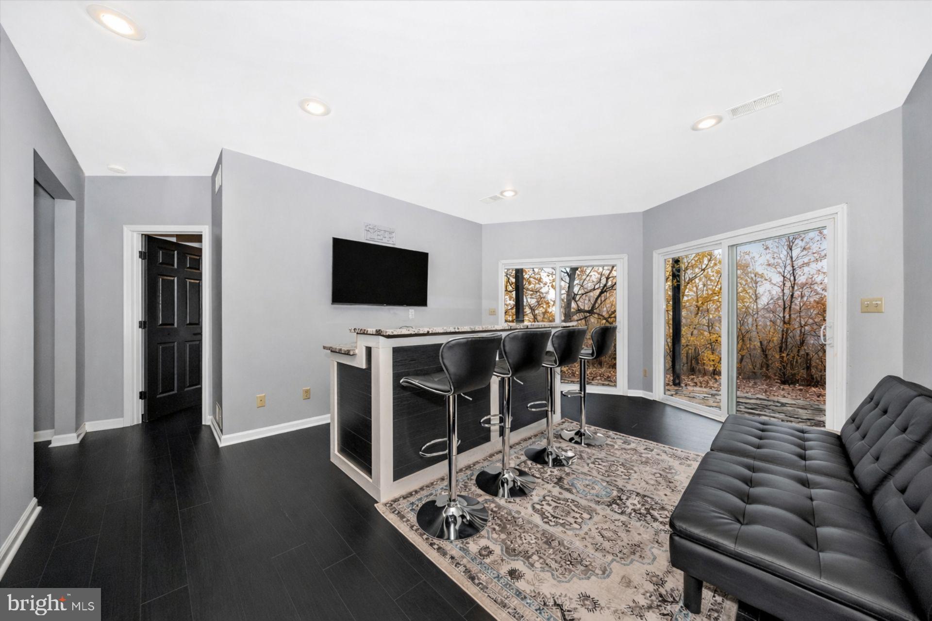 COOLFONT MOUNTAINSIDE - Residential