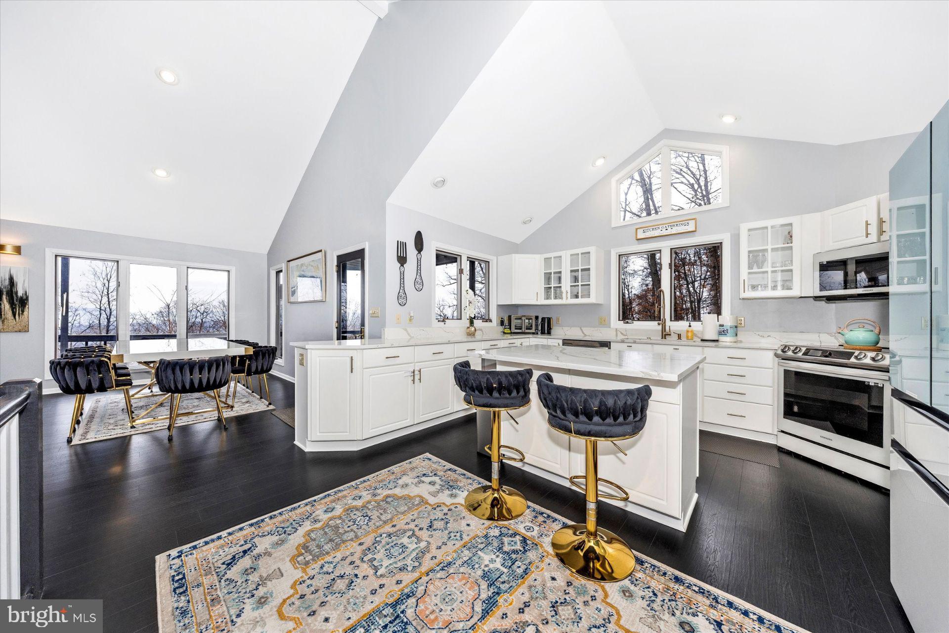 COOLFONT MOUNTAINSIDE - Residential