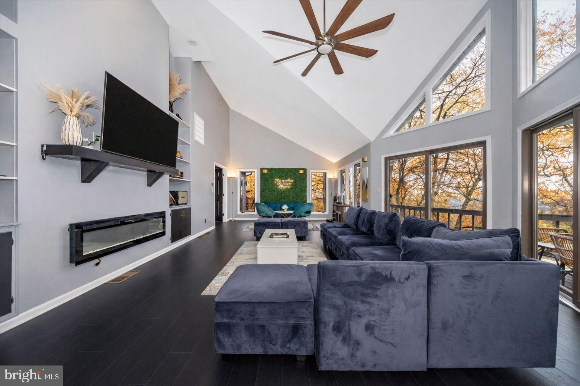 COOLFONT MOUNTAINSIDE - Residential