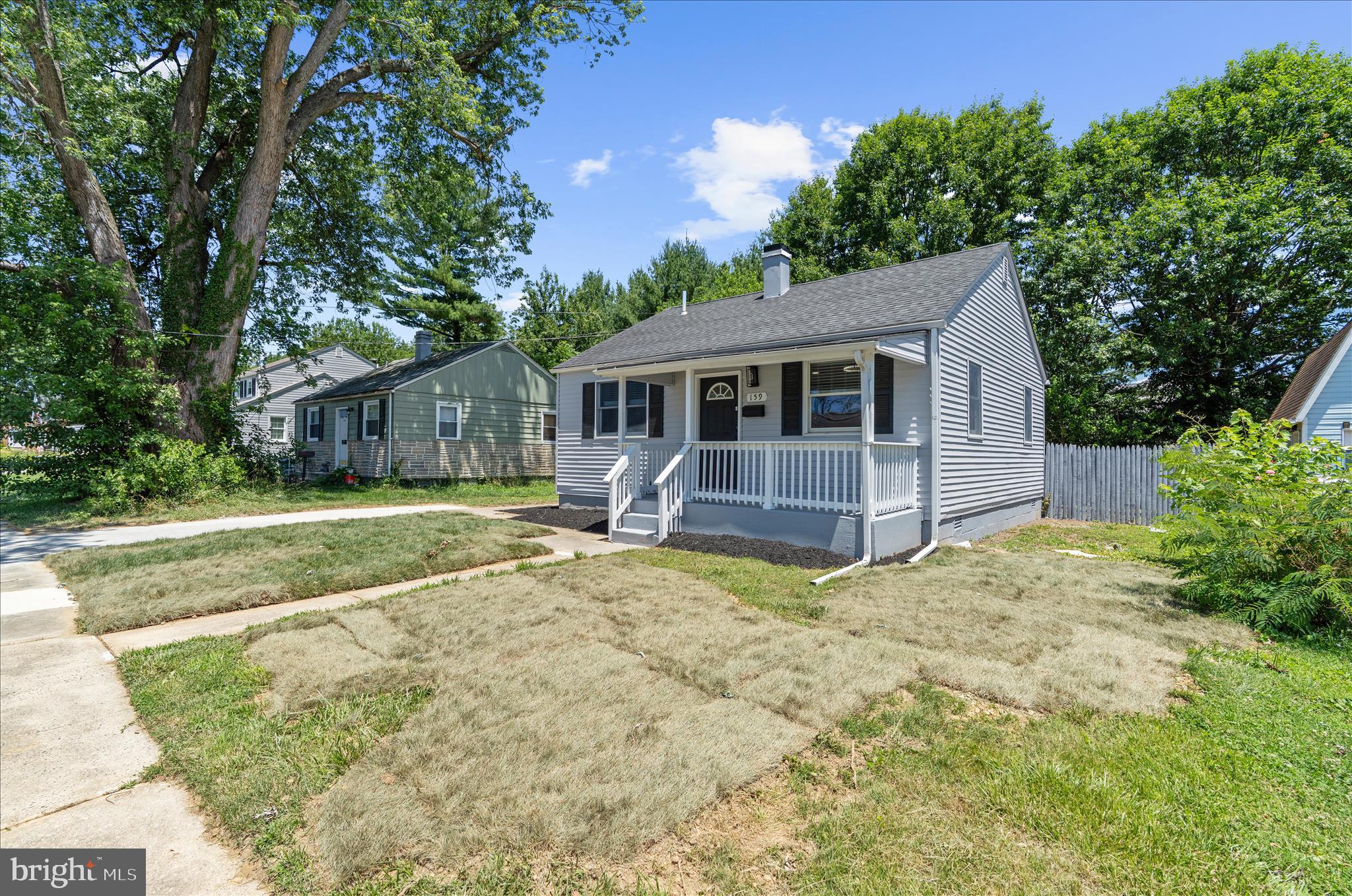 159 E DEEN AVENUE