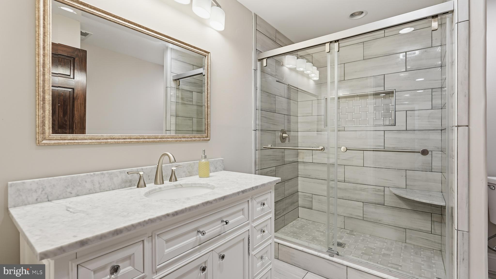 POPLAR HILLS - Residential