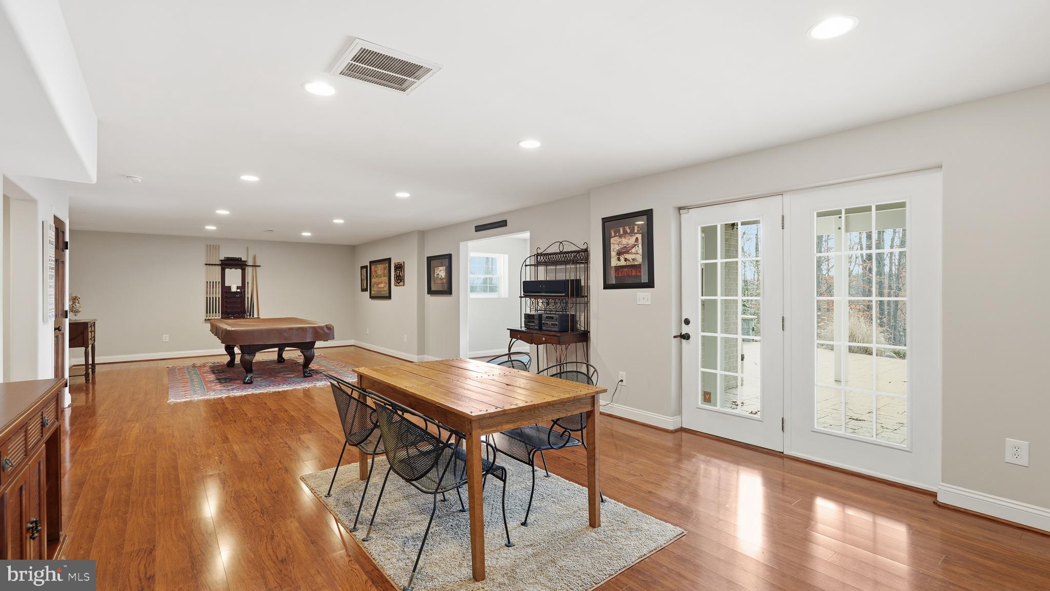 POPLAR HILLS - Residential