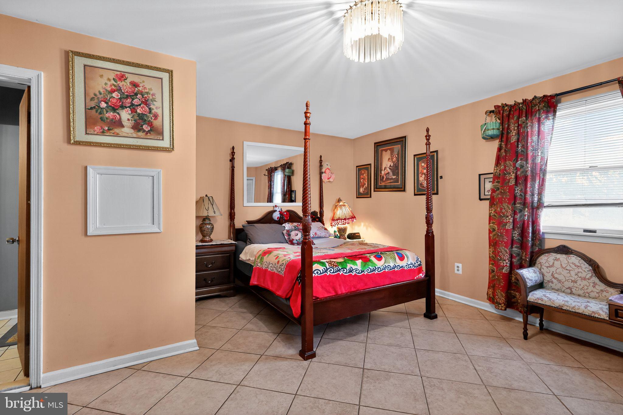 CALVERTON - Residential