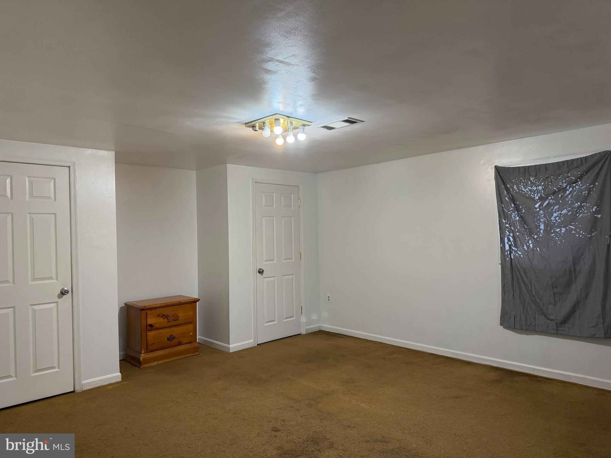 CALVERTON - Residential