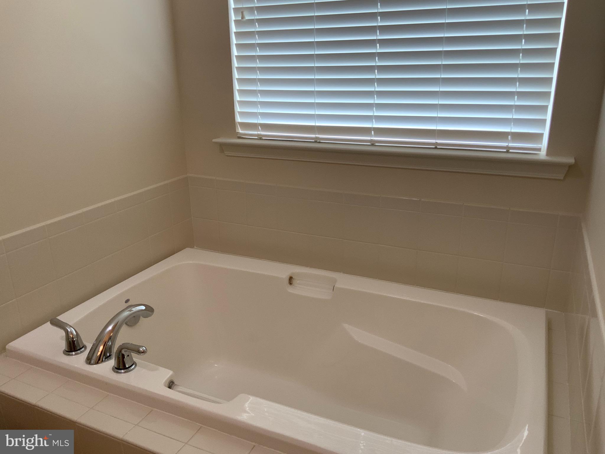 HAWTHORNE GREENE - Residential