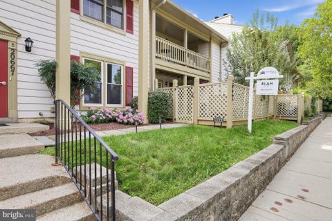 Condo For Sale - 20665 Shadyside Way #8-122<br/> Montgomery County, GERMANTOWN, MD 20874