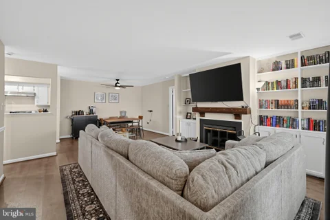 20665 Shadyside Way Unit 8-122, Germantown, MD 20874 - #: MDMC2255002