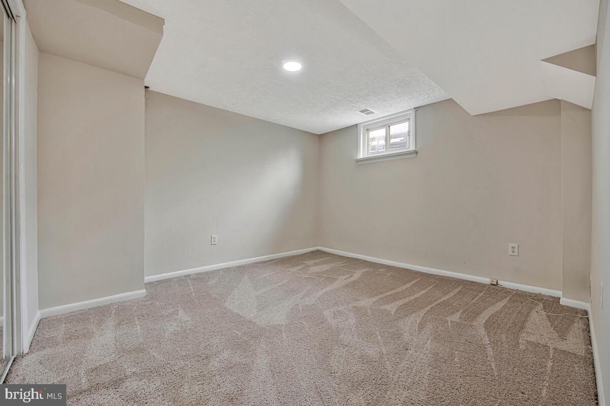 HOMEDALE - Residential