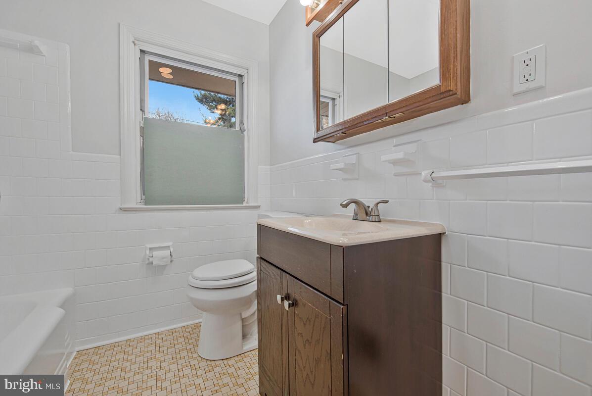 HOMEDALE - Residential