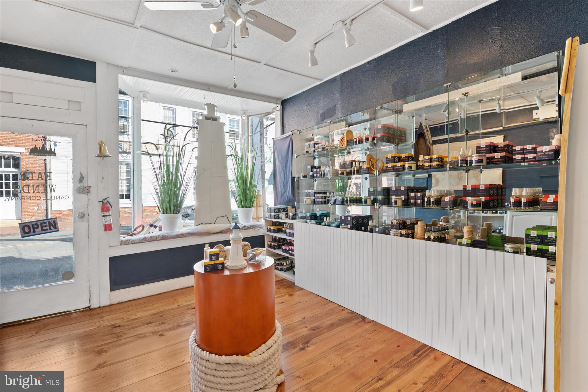 ANNAPOLIS - Commercial Sale