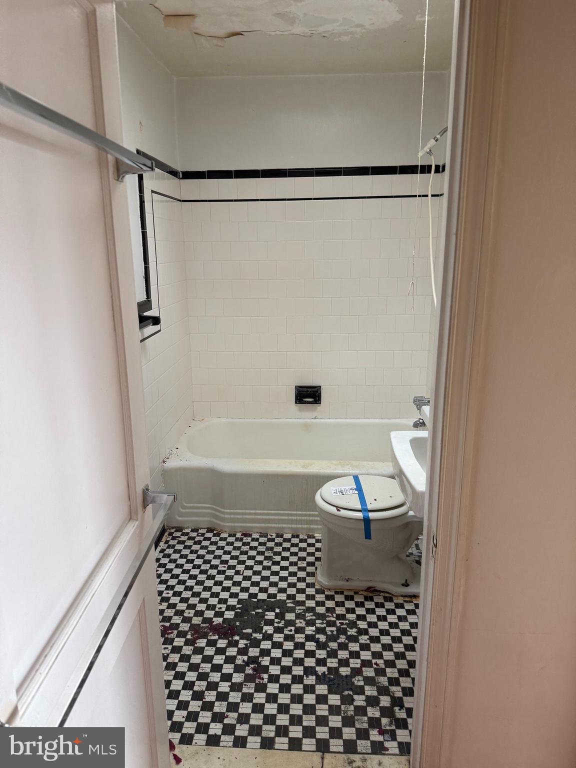 CHINQUAPIN PARK - Residential