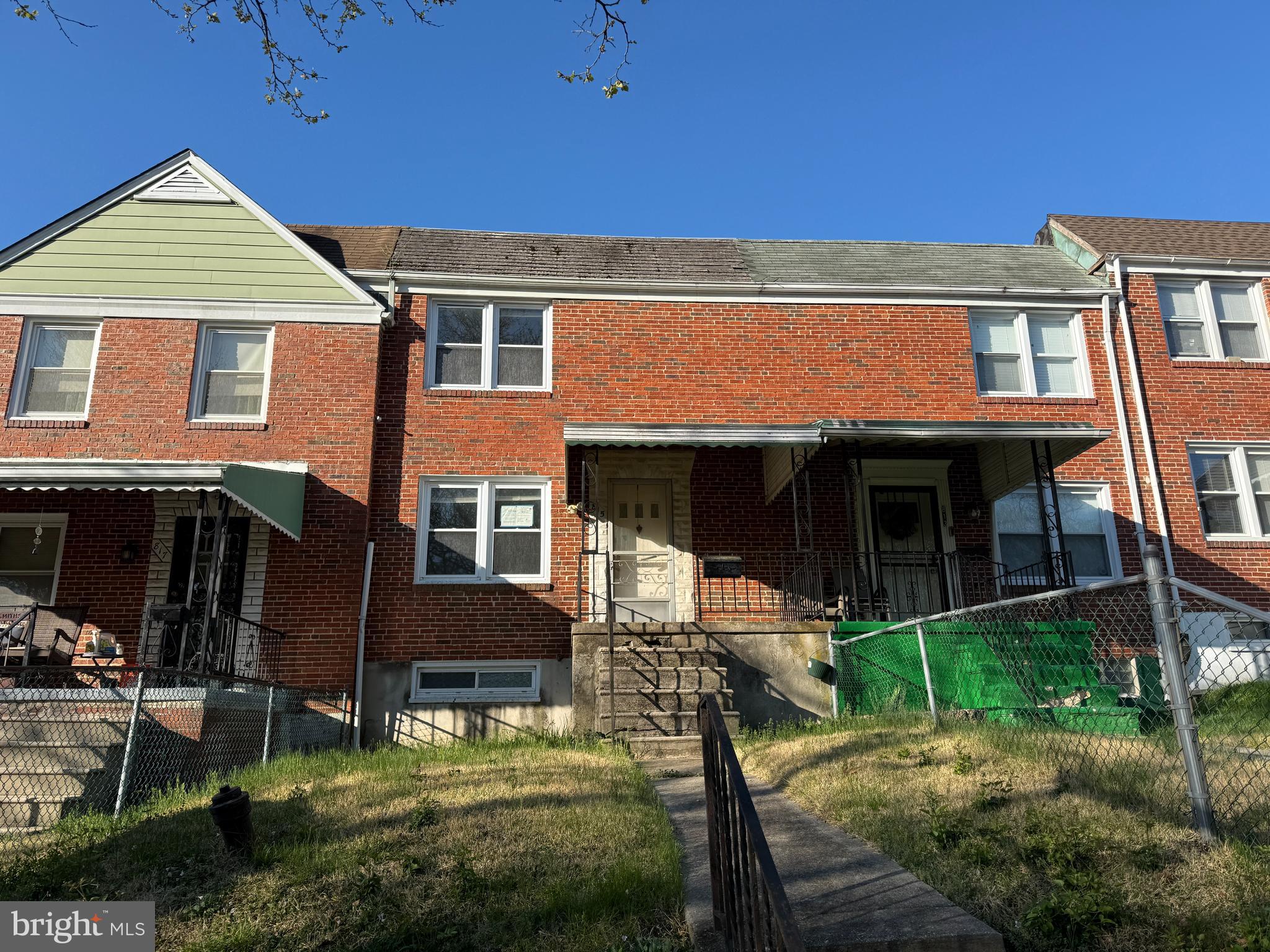 CHINQUAPIN PARK - Residential