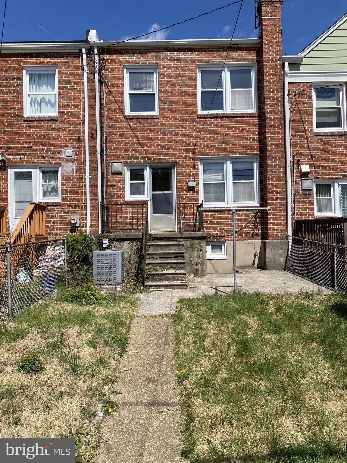 CHINQUAPIN PARK - Residential